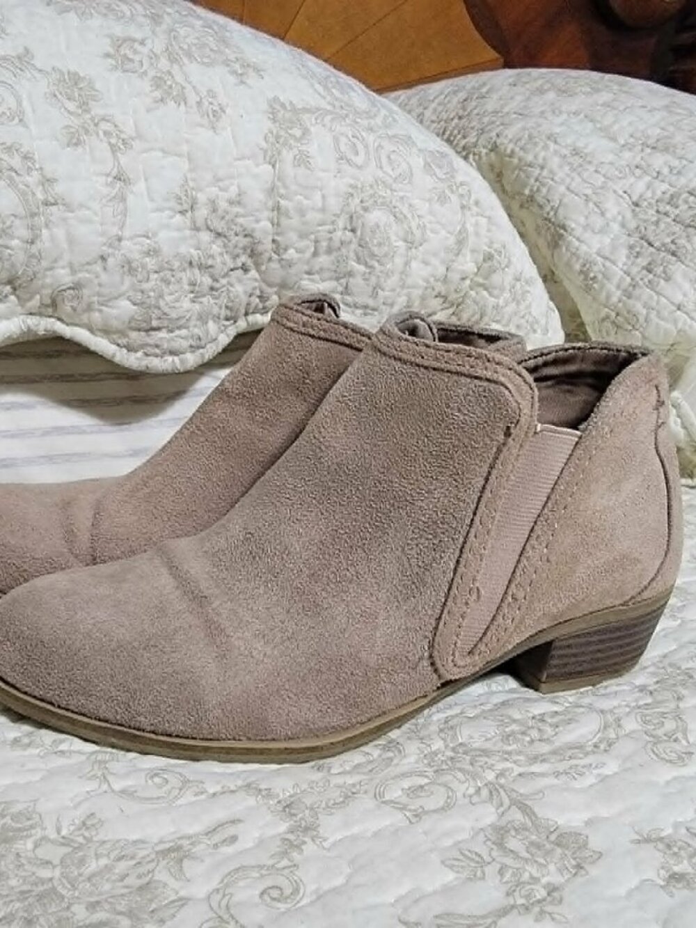 Suede Leather Low-heel Slip-on Bootie